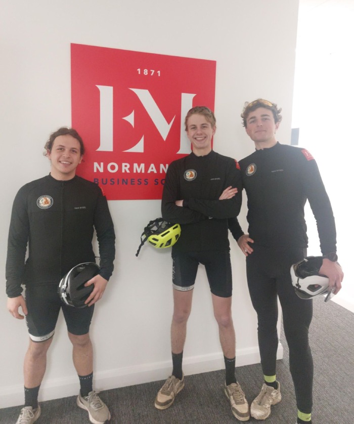 Students arrival in Dublin Campus